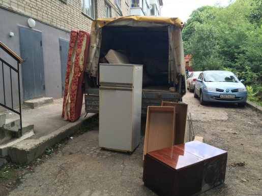 Вывоз старой мебели, быт.техники, хлама на свалку стоимость услуг и где заказать - Смоленск