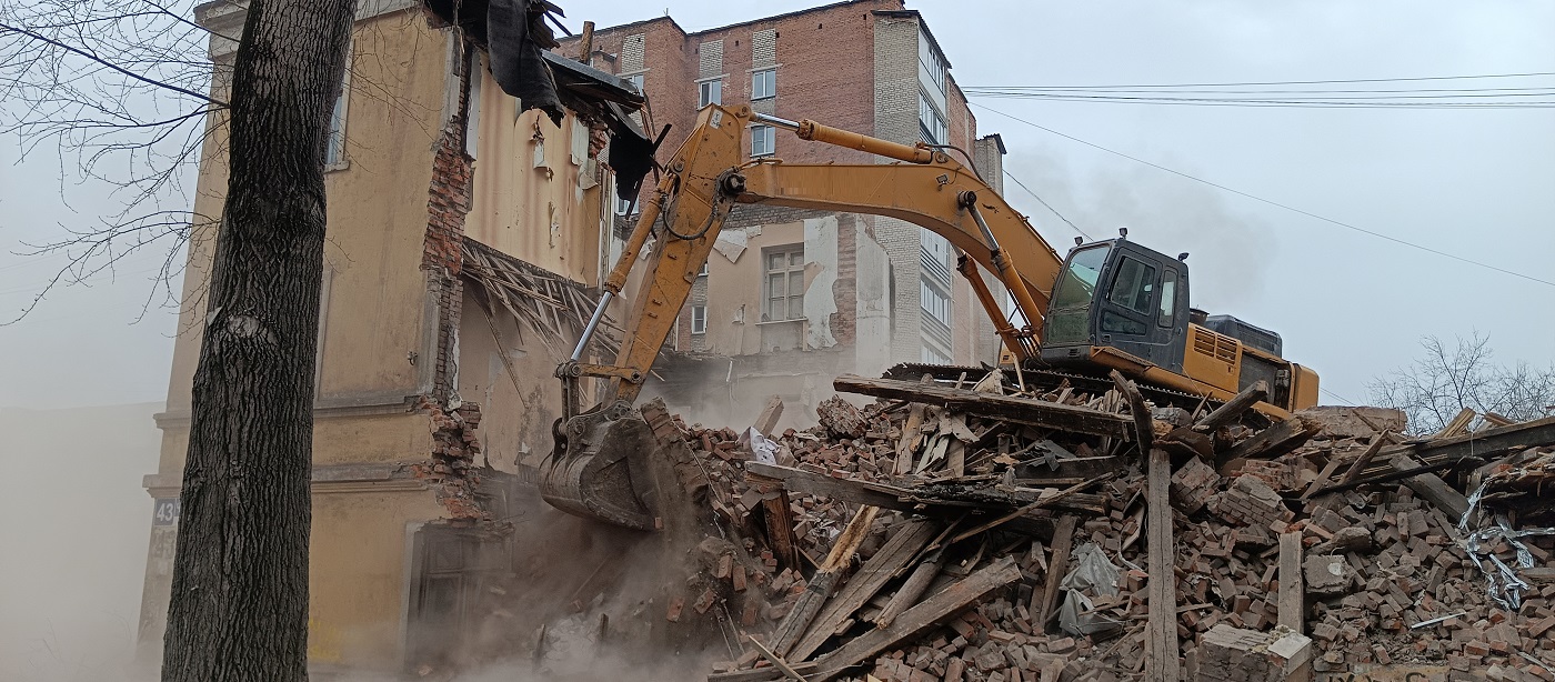 Услуги по сносу и демонтажу старых домов, строений и сооружений в Кардымово